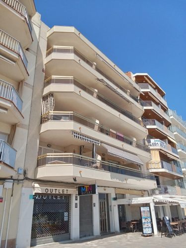 Fachada reformada edificio Masmel Rehabilitaciones Calafell